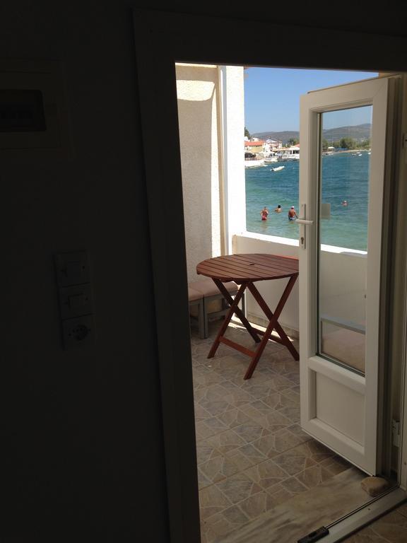 Ireon Samos Beach House Apartment Bagian luar foto