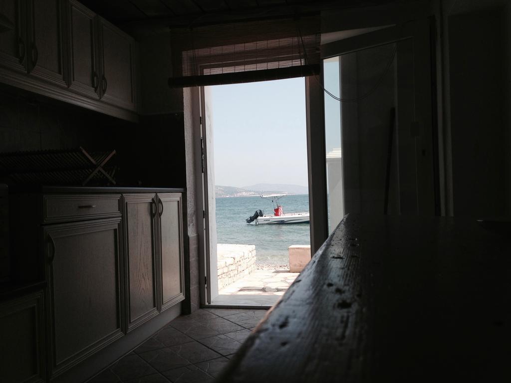 Ireon Samos Beach House Apartment Bagian luar foto